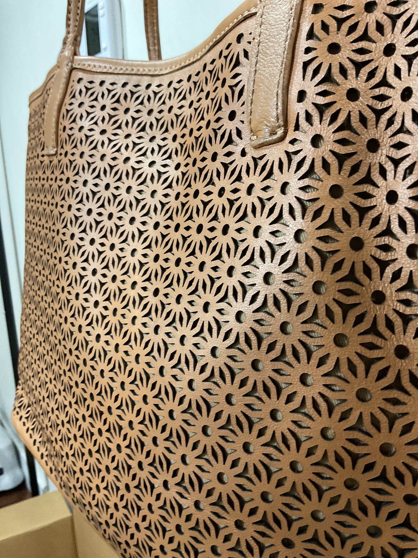 HOBO All That Tote