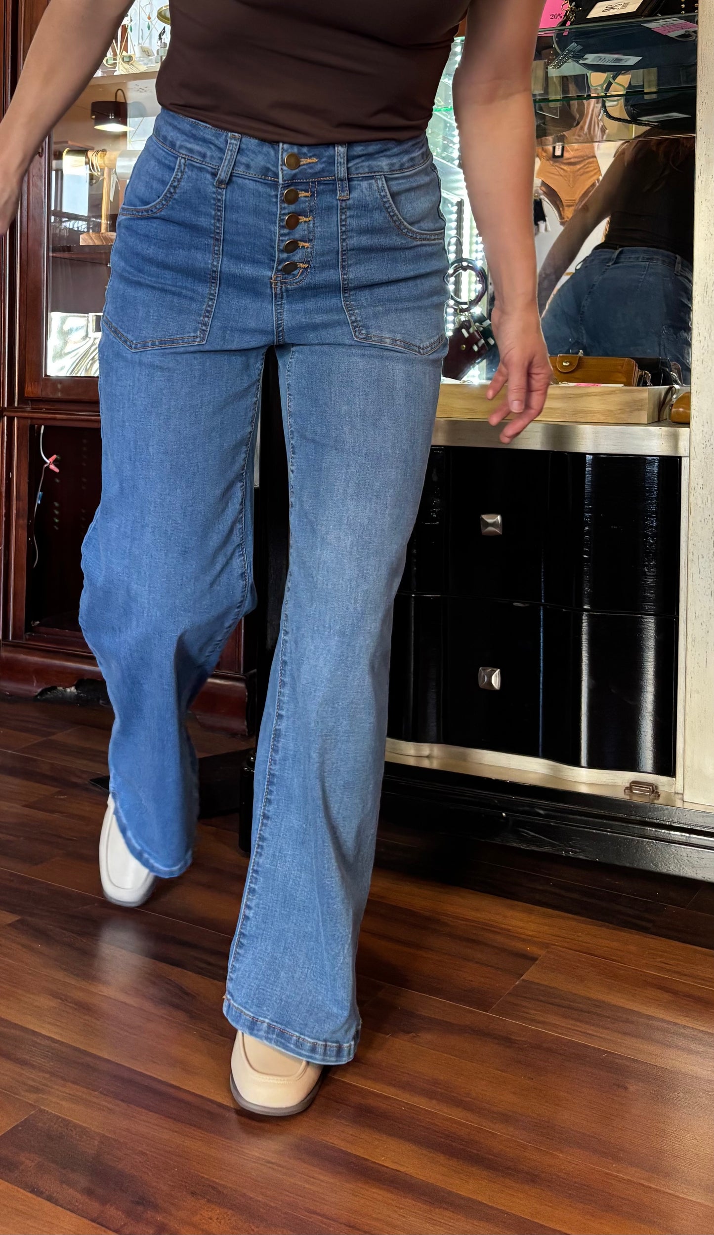 Wide Leg Button Jeans